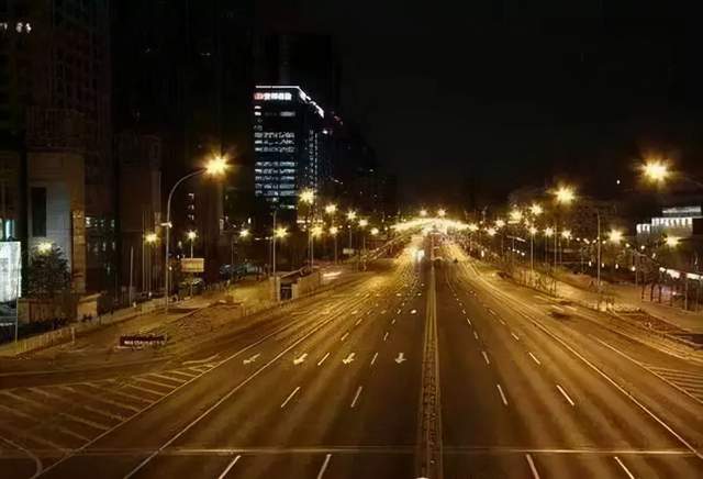 如果一个大城市没有了农民工,大城市春节时候的样子