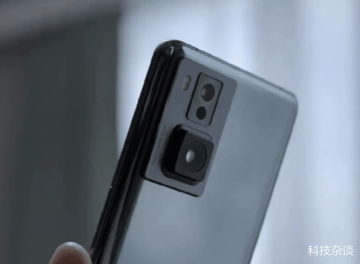 OPPO|OPPO海外确认一款新机，详情会在2021未来科技大会上发布