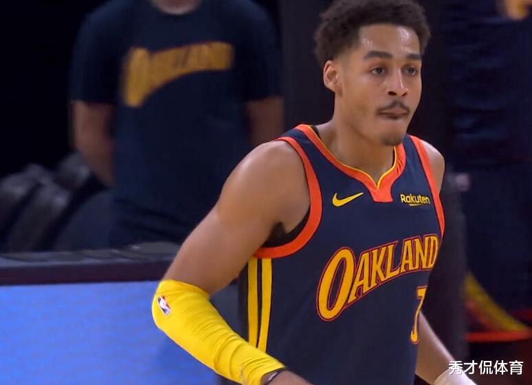 斯蒂芬·庫(kù)里|19分！庫(kù)里小兄弟幾乎創(chuàng)造奇跡，全場(chǎng)唯一失誤卻交出昂貴的學(xué)費(fèi)