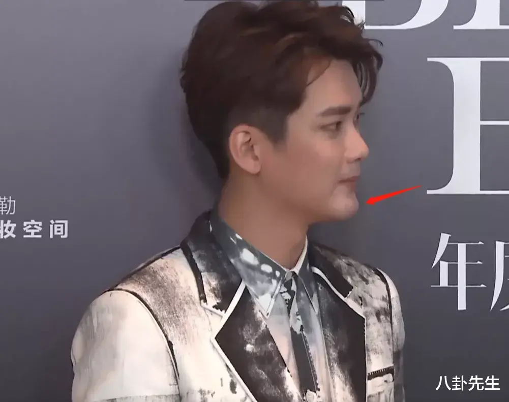 张柏芝|时尚活动暴露女明星真实身材：张柏芝手臂略粗，颖儿胸前肋骨分明