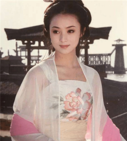 西施|西施真容有多美？复原图像极了某女星，难怪吴王夫差为她放弃江山