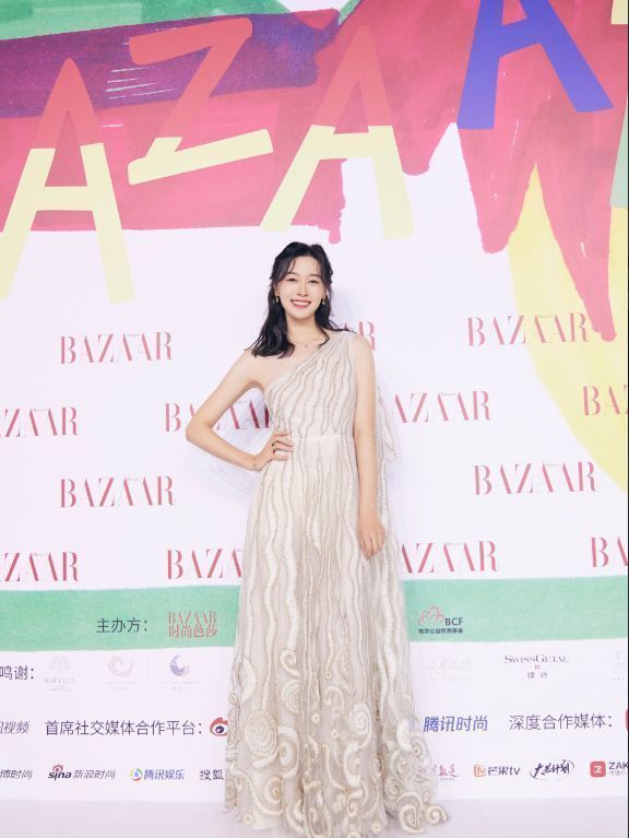 孙一文|baby孙一文同框?身高和气质都输给对方,baby微笑唇太出戏