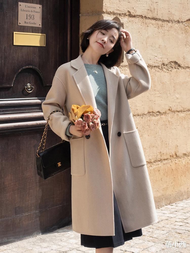 蓓小西 奔三奔四的女人，建议多穿“大衣”，好看的配色和版型，都选好了