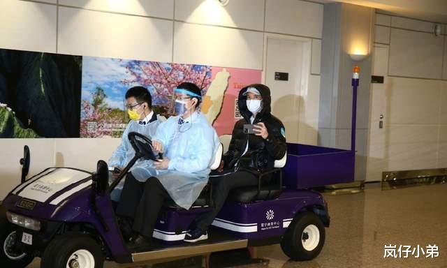 王力宏|王力宏丑闻过后首次现身,跟记者对峙,两大综艺节目删除相关信息!