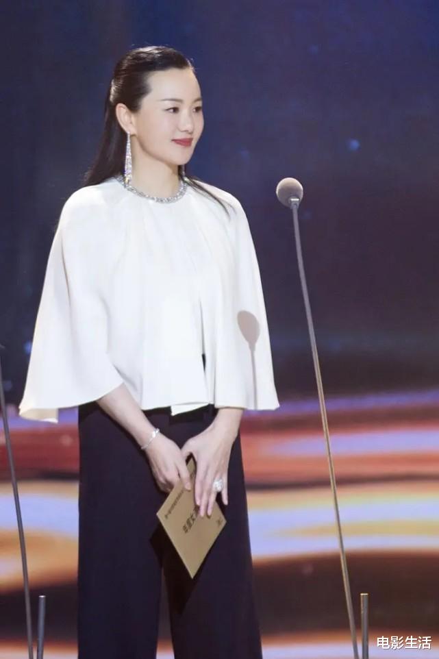 吴越|“中年晚成”的4位女星，一手“烂牌”打成了王炸！