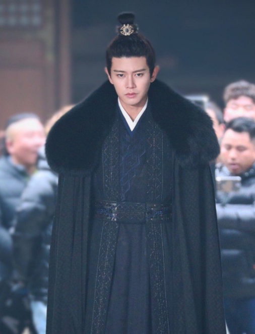 安娜卡列尼娜|任嘉伦工作室发律师声明否认出轨，被警告者硬气回应：放一下证据