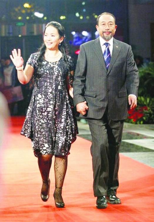 吕丽萍|秦海璐走红毯，被吕丽萍抢了风头，看来女人的富贵气质和年龄无关