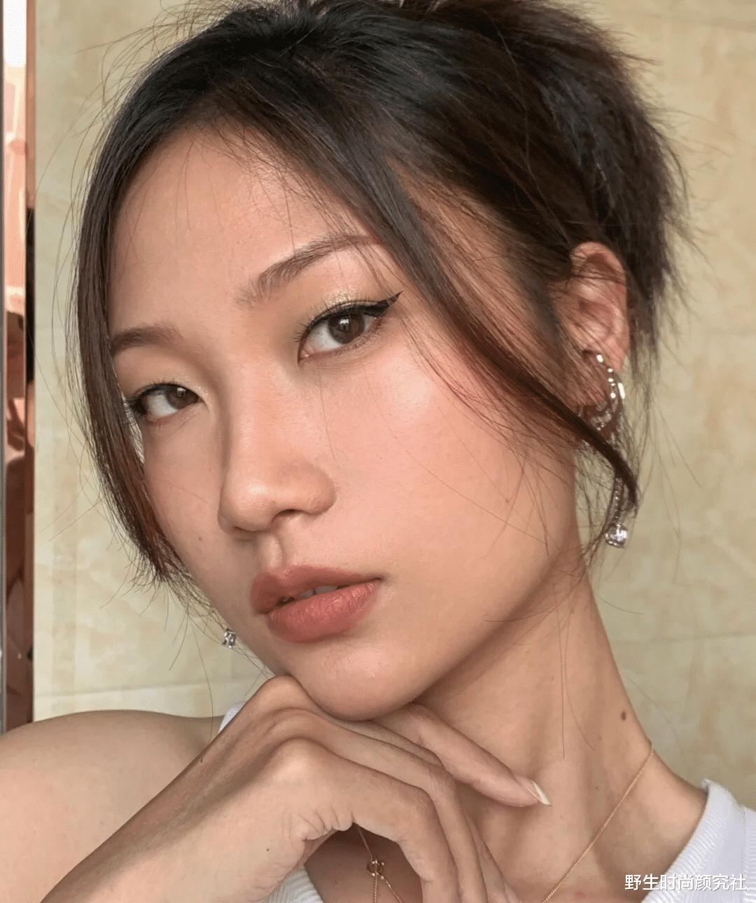 酸奶|不试一试这3种“降温”妆容，这个夏天就白过啦