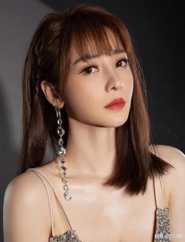 柳岩|41岁柳岩为何没人敢娶？看到她做深蹲，网友看了还点赞