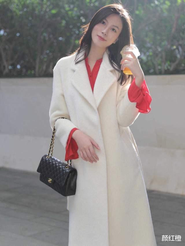 颜红橙 秋冬穿大衣没头绪？看看这几组“穿搭公式”，百搭时髦还保暖
