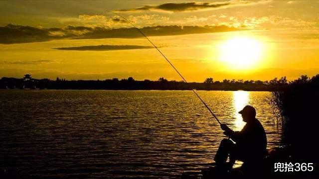 鳄鱼|罕见!广东一男子野钓意外收获“四脚鱼”,结果还把警察惊动了