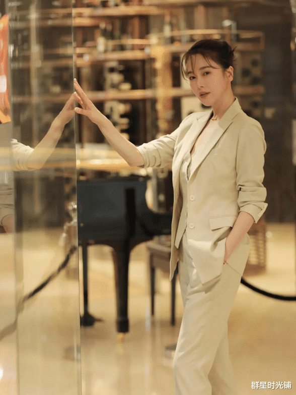 郝蕾|运动员左小青追梦当演员，情感经历丰富，与富豪离婚后独自养娃