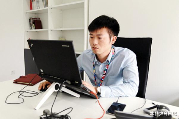 大学|大学里“高薪”专业排行，计算机专业仅排第2，榜首月薪轻松过万