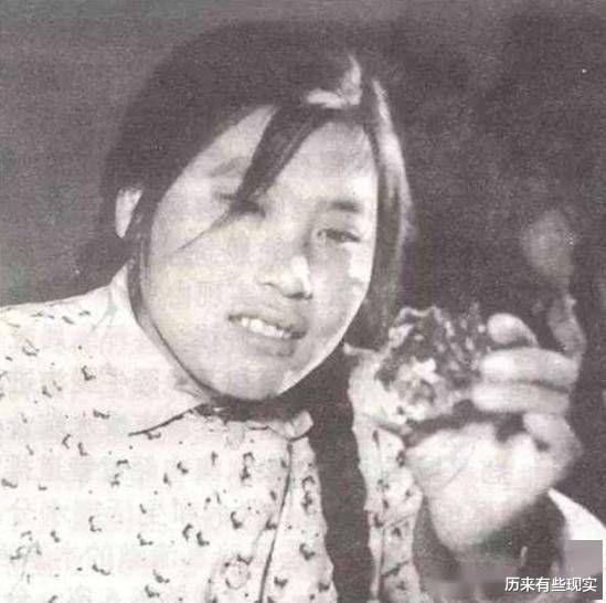 历来有些现实 44年前，山东村姑捡到钻石上交国家，被安排农转非，晚年病痛缠身