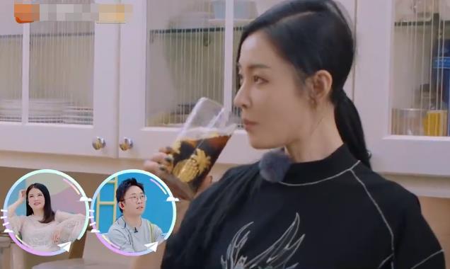 张天爱|张天爱再惹争议！私下应酬对男领导投怀送抱，网友：红是有原因的