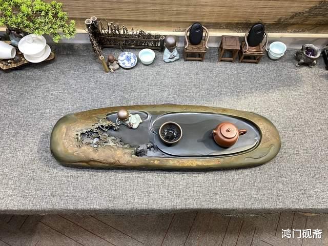 钱币|把原石籽料一分为二,让手艺人雕成2个山水茶盘,成品咋成这样了