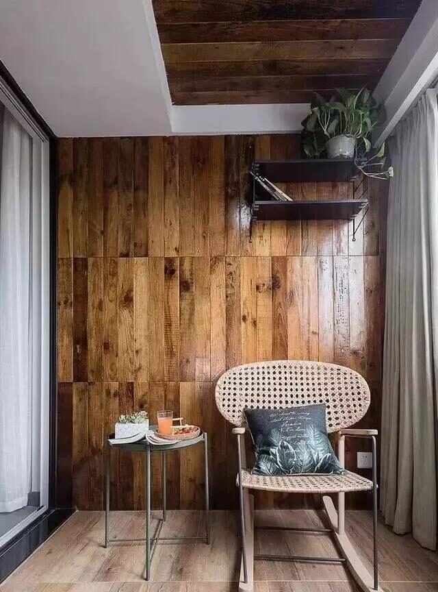 90平三居室,玄关挤出两个储藏室,好实用,阳台设计得让人羡慕