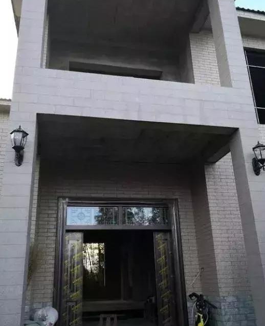 购房置业|不顾妻儿反对砸40万回农村建房,完工后发现农村建房不如城里买房