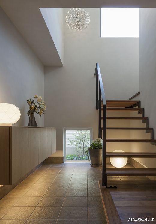 我很好奇:为什么日本的房子进门就是楼梯,把客餐厨要放在二楼?