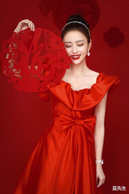 主持人|央视春晚的别样看点：岳云鹏预言上热搜，吴京将婚纱照搬上舞台