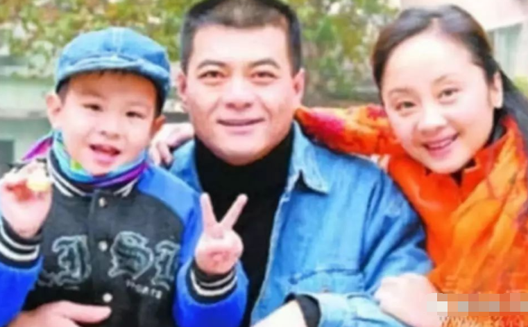 刘亦菲|她用10年捧红丈夫，丈夫却转身娶了别人，如今扬眉吐气成制片人