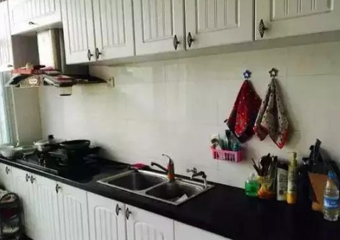 简易设计|晒晒我农村的婚房,厨房很洋气,但是卧室让我很尴尬