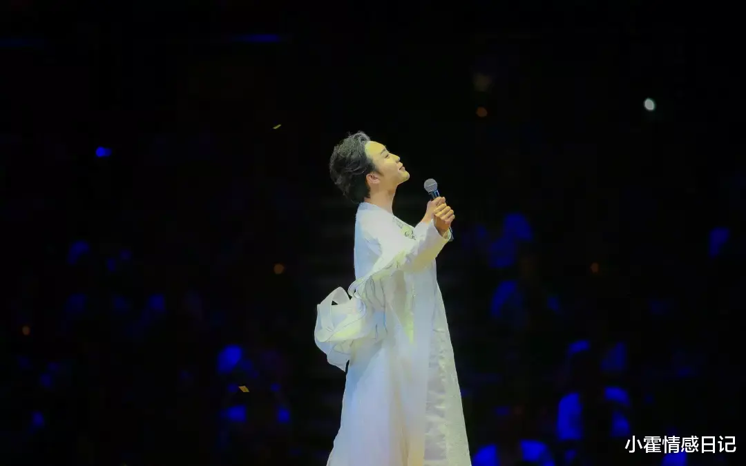 李玉刚|44岁的李玉刚，让人心疼！