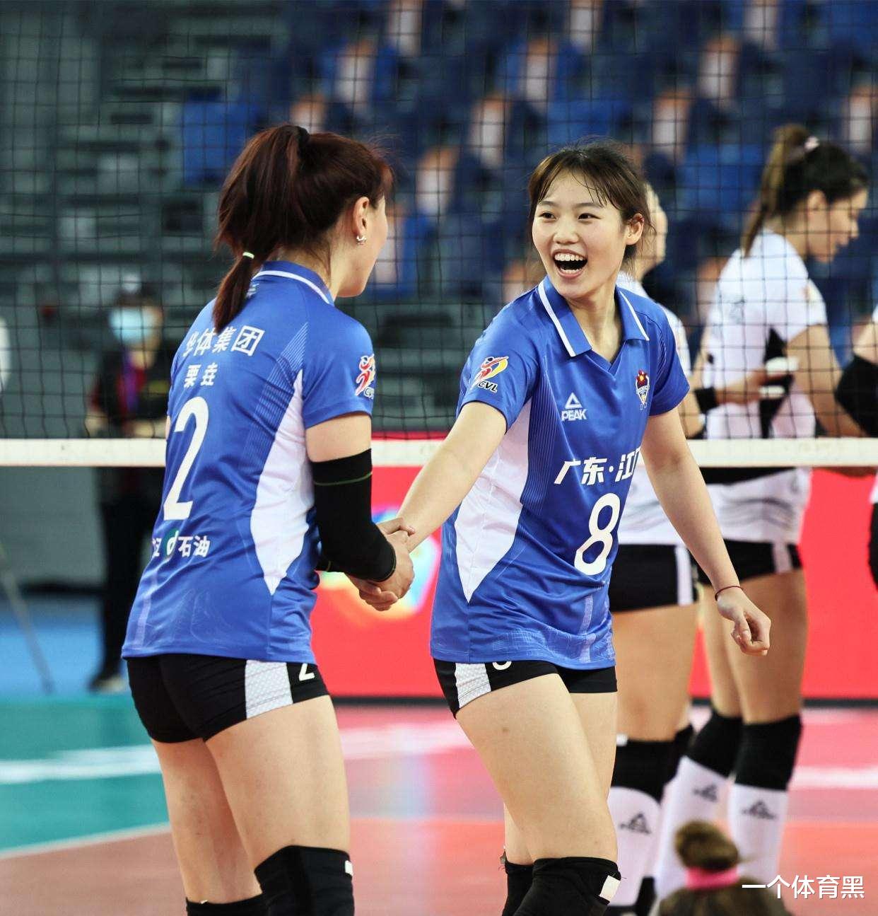 廣東省|想當(dāng)女排主帥？江蘇3-0廣東，兩隊(duì)教練場(chǎng)下斗法，廣東隊(duì)欠缺一特質(zhì)