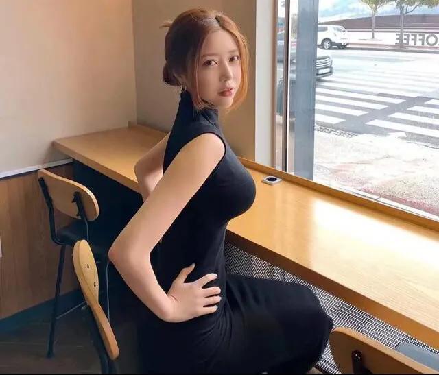|拒绝王思聪的韩国女主播,九头身大长腿沙漏身材,简直太美了