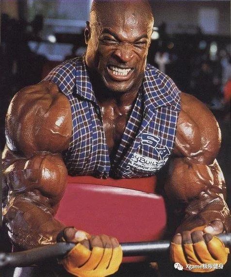 |健美之王现状:浑身疼痛、药不离身,每3小时吃一片止痛片