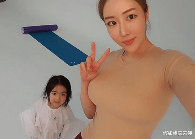 运动|90后辣妈晒娃图走红，原来自己是亮点，身材人人羡，一运动是关键