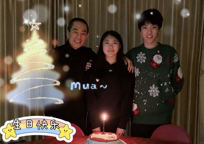 张艺谋|张艺谋夫妻为女儿庆生，15岁张壹娇像爸爸，两位哥哥均缺席