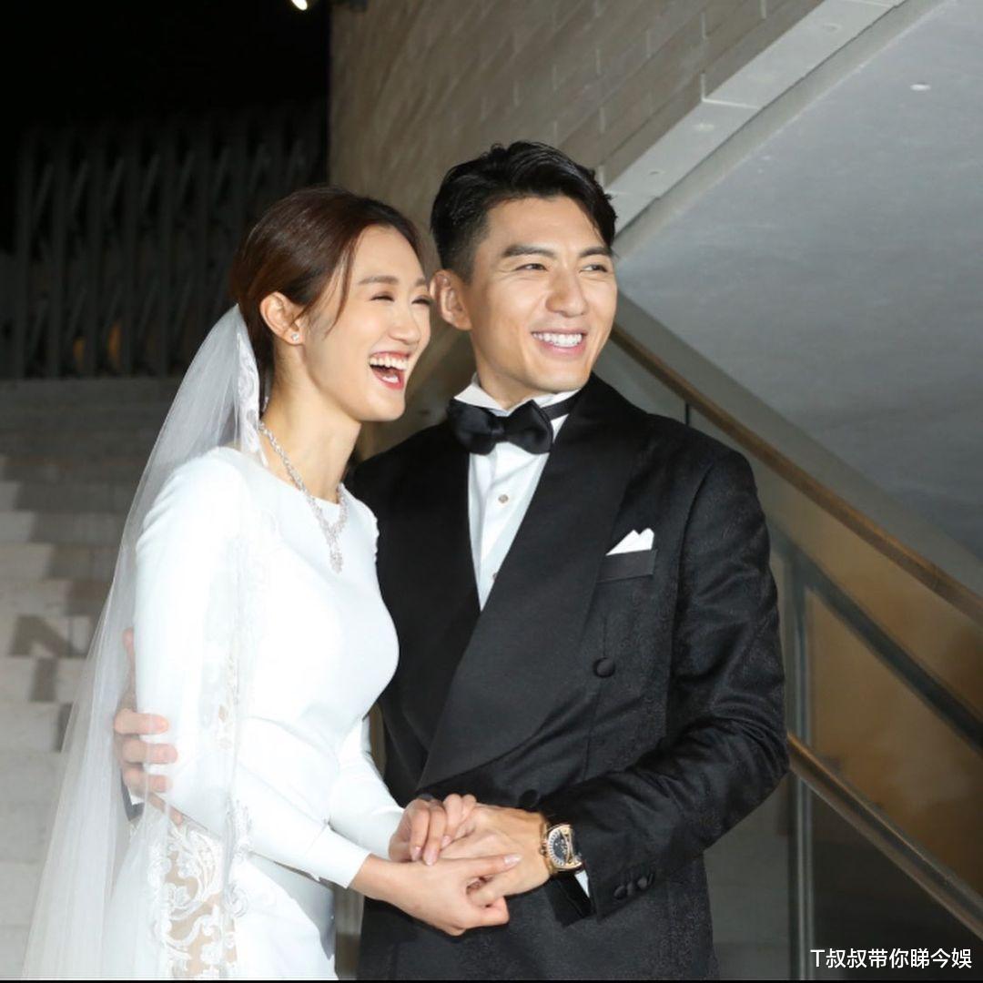 第一桶金|袁伟豪庆祝结婚一周年：「我人生第一桶金就是娶了张宝儿当我老婆」