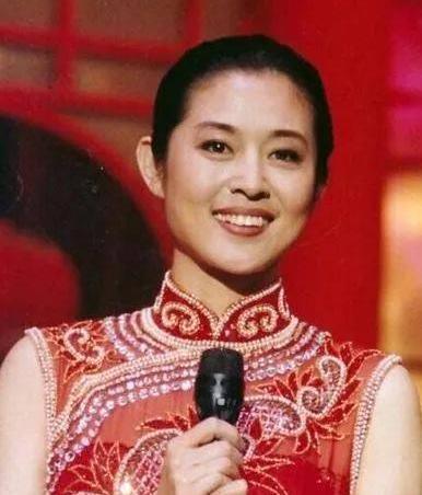 倪大红|62岁倪萍和61岁倪大红真实关系曝光，网友：这谁能想到！