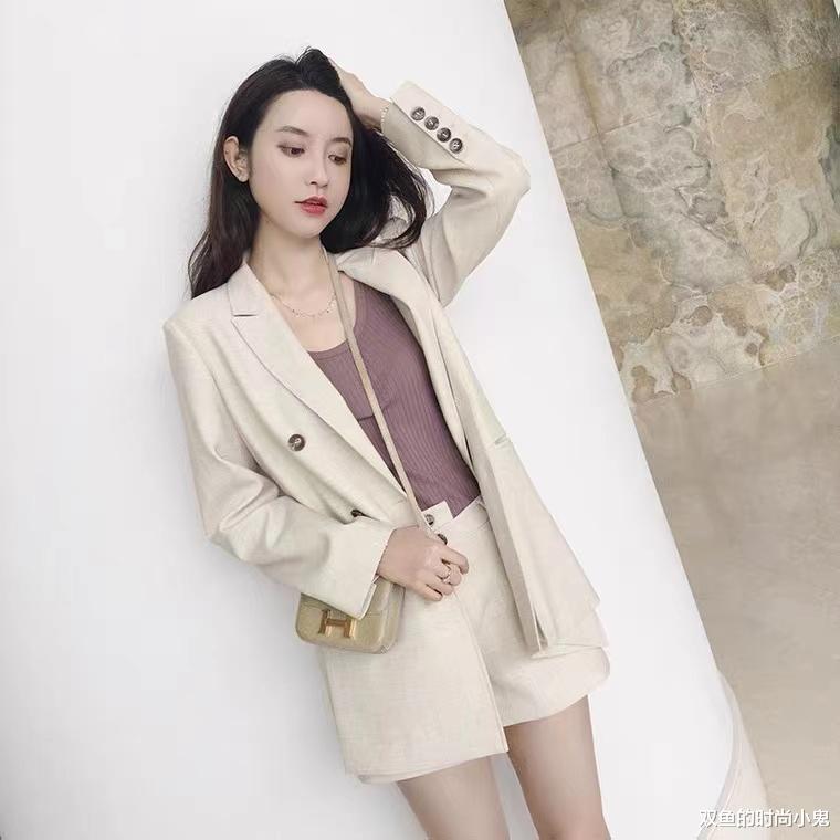 双鱼的时尚小鬼|秋季穿搭，韩版简约通勤气质穿搭，时尚高级感，chic风满满