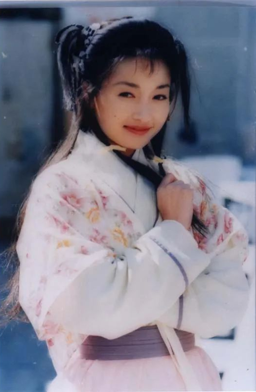 李绮红|昔日最甜港姐，“毁容式”近照曝光：爆红退圈的她如今怎么过成了这样？