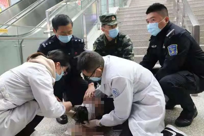 这一次,民警武警同时出手了!