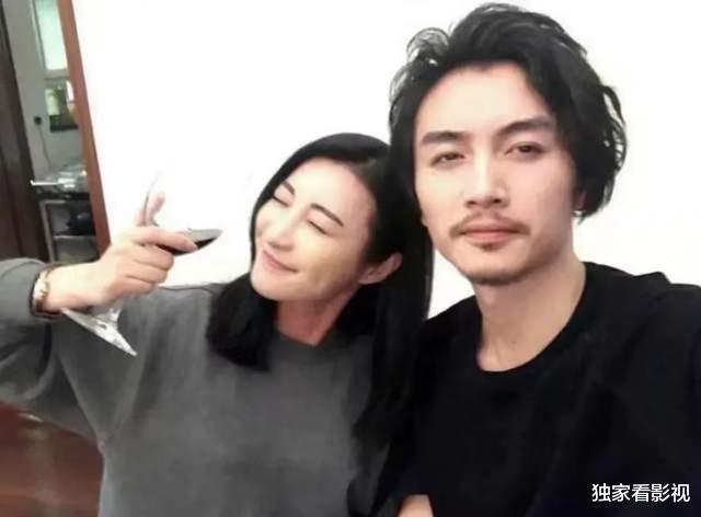 谭俊彦|颁奖典礼成撒糖现场:陈自瑶感谢家人,视帝告白爱妻,姜丽文公开催婚