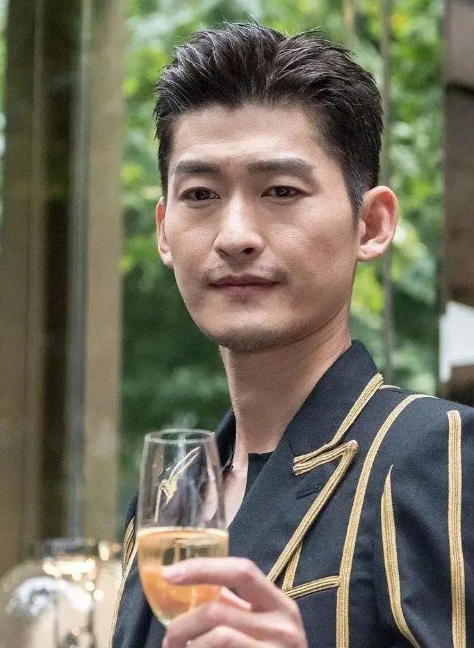 明星|娱乐圈十大“油腻”男明星，有的去油成功，有的还在苦苦挣扎