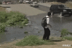 时尚炫点 “为什么大学女生看起来要比男生有钱的多？”