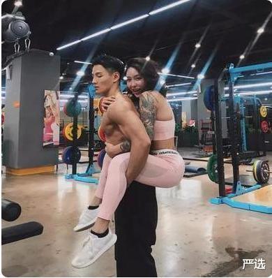 严选|95后女生因爱健身走红，有颜有料气质棒，这项网红运动非常关键