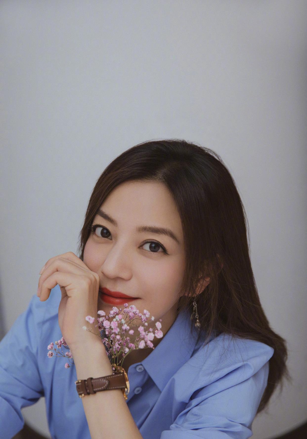 摇曳的影子|黄晓明赵薇俞飞鸿,《玫瑰之战》这阵容可以