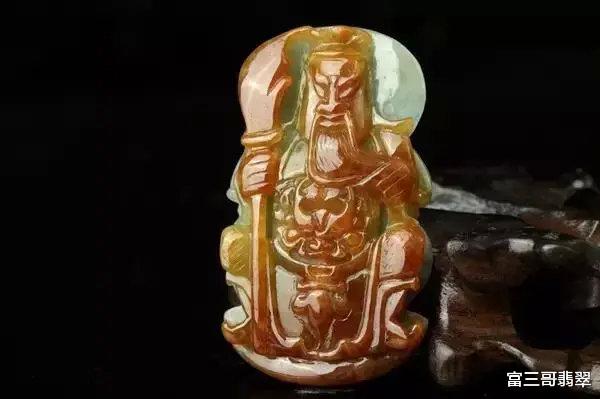 翡翠|巧色、俏色、分色，看翡翠玉雕师谁更懂“色”！