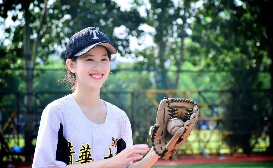 章泽天|章泽天近照曝光，刘强东出轨2年后，她的野心终于藏不住了！