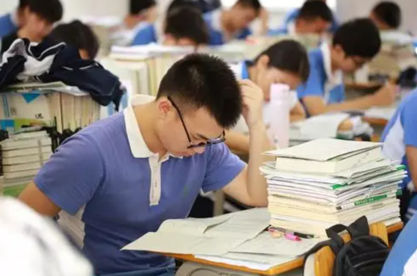考试|2022年高考难度或将增加，学生起码要到这个分数，才有可能上本科