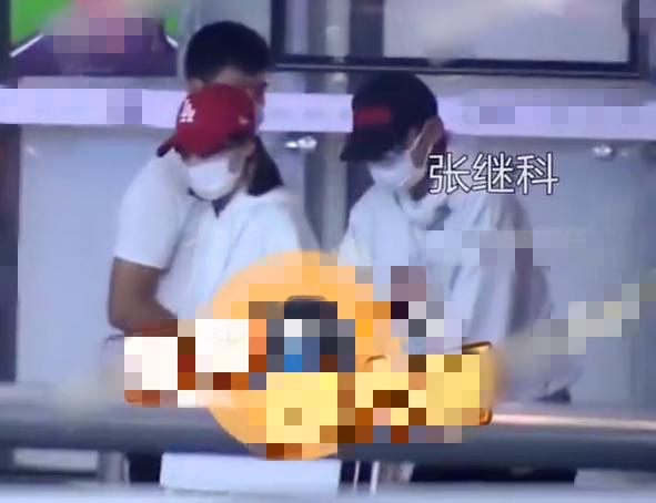 张继科|疑张继科神秘女友曝光，高颜值长腿吸睛，粉丝在评论区喊“嫂子”