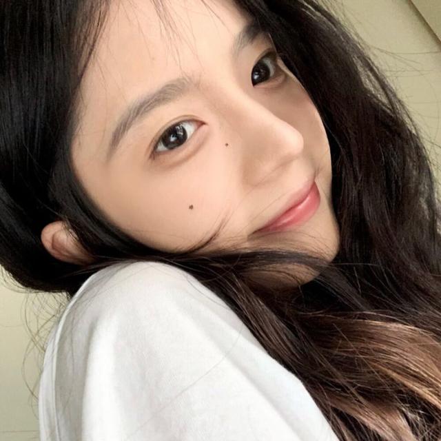 明星素颜 分享几个护肤的小技巧，只要养好你的肌肤，让你素颜也美丽动人！