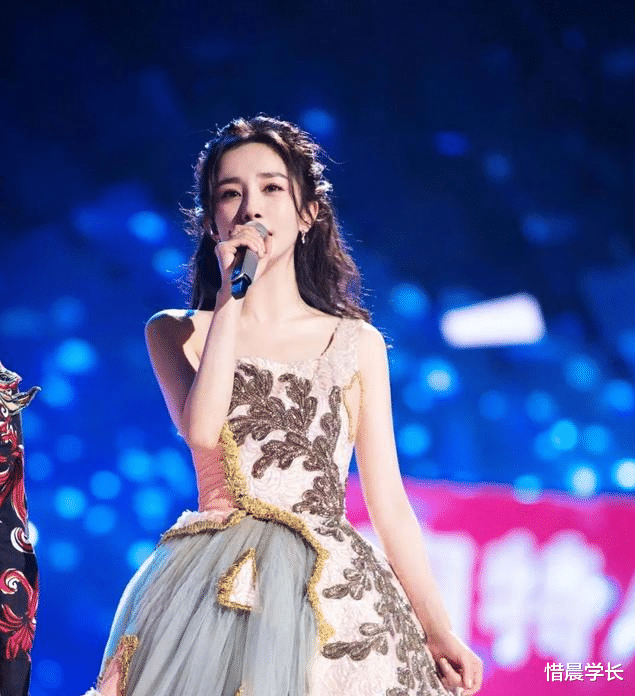 王一博|周冬雨看不上王一博？张艺兴带新人出道？杨幂和嘉行闹掰？