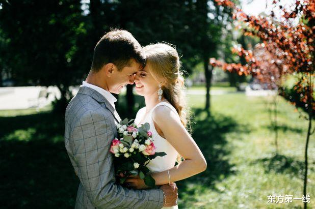 陪嫁房后，婆婆忙着装修企图加自己名字，刚装好，儿媳：我不嫁了