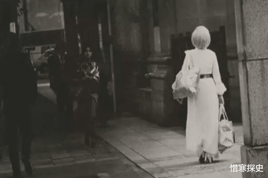 教师|日本“站街女”雪子：苦守街道50年，用白粉将自己的脸抹得雪白